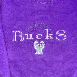 VINTAGE Milwaukee Bucks Cropped Crewneck